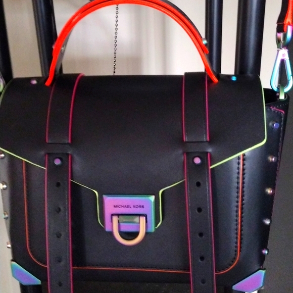Michael Kors Collection Handbags - Michael kors Manhattan style